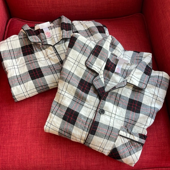 Men and womens matching sleepwear shirts - Picture 1 of 11